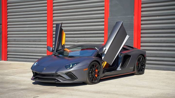 2017 Lamborghini Aventador S Coupe