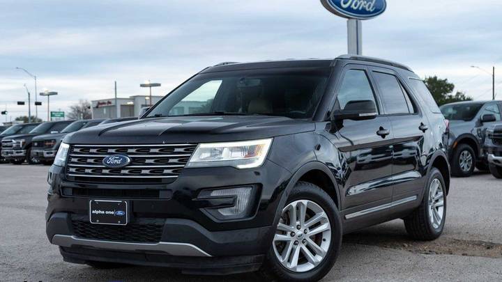 2017 Ford Explorer XLT FWD