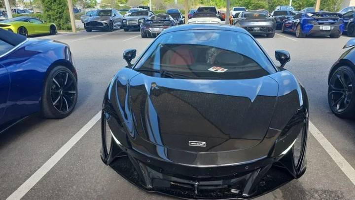 2023 McLaren Artura Coupe