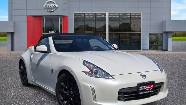 2016 Nissan 370Z Touring Roadster Auto