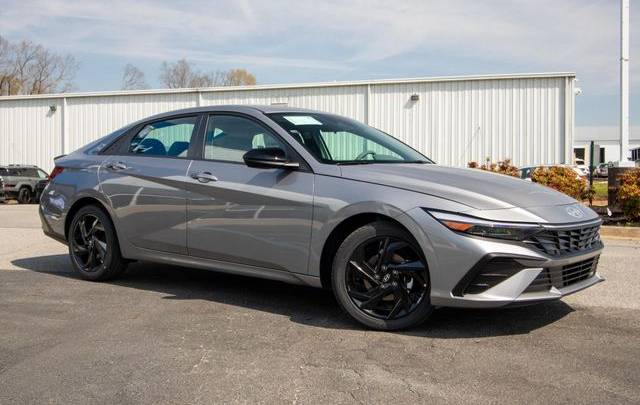  New 2026 Hyundai Elantra SEL Sport IVT